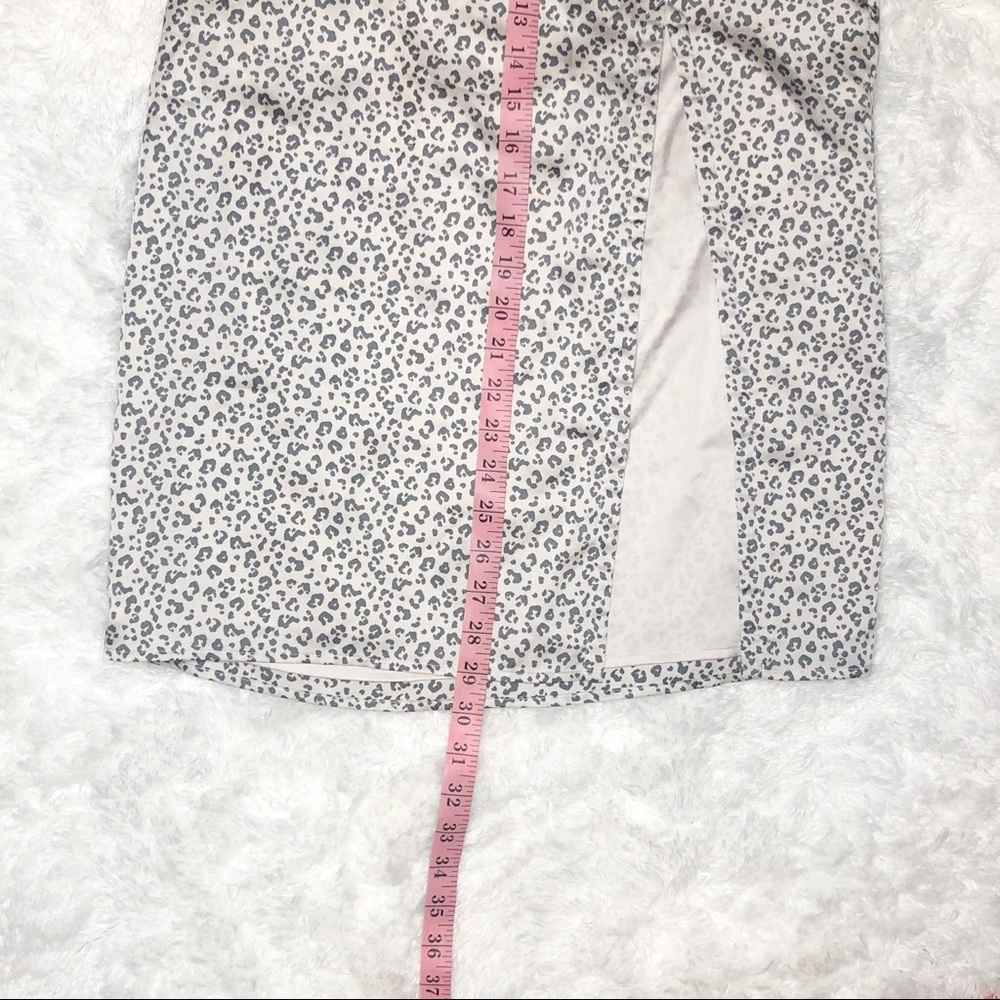 Abercrombie Leopard High Waisted Skirt - Picture 7 of 10